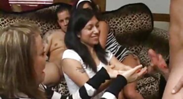 dàn diễn viên trong sex education Latina hậu trường phim sex được thay thế bằng giới tính.