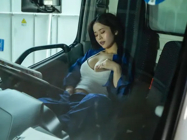 sex bop vu Anh xã thất nghiệp, vợ đi làm tài xế giao hàng và cái kết